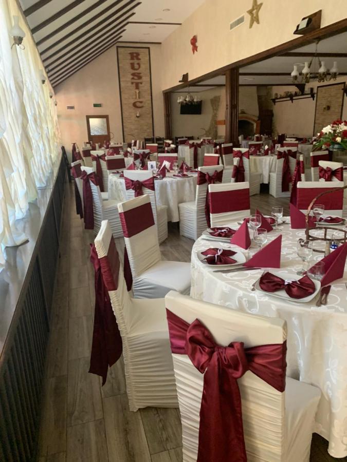 Pensiune Restaurant Rustic Rm Sarat Rimnicu Sarat Exterior foto